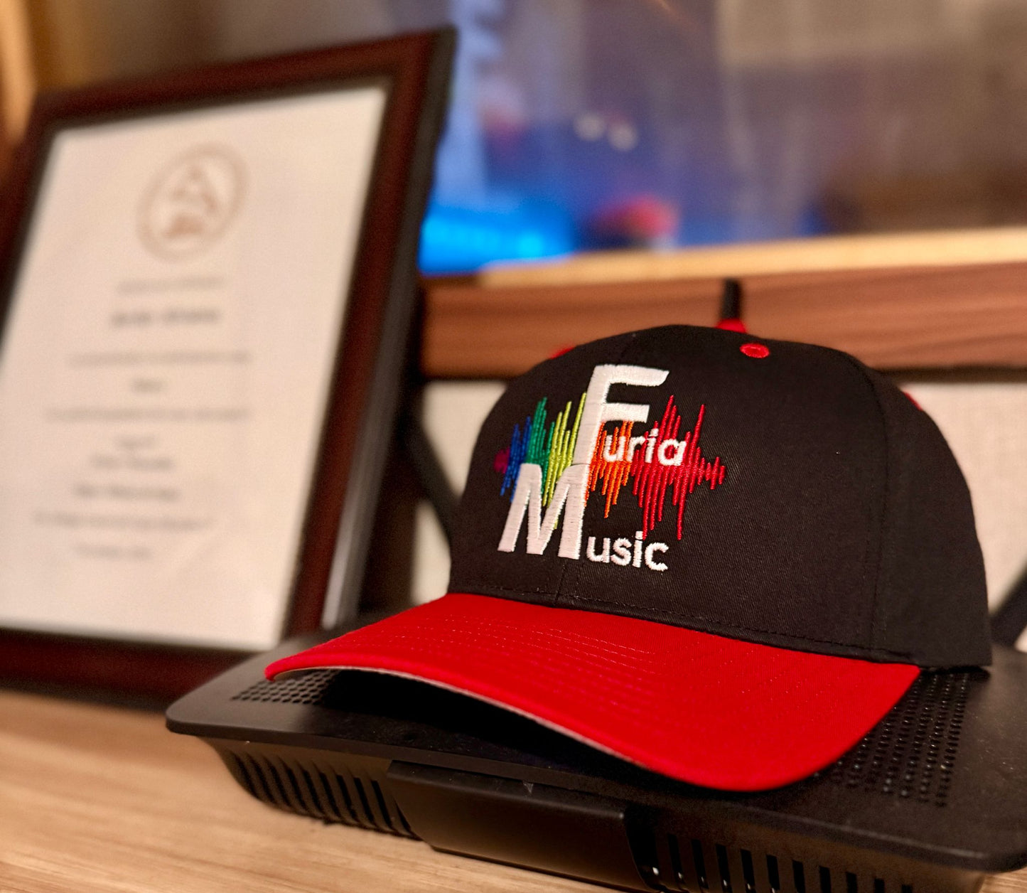 Furia Black & Red
